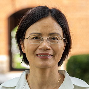 portrait of Lisa Xie