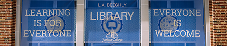 Banner Hanging at Juniata's Beeghly Library