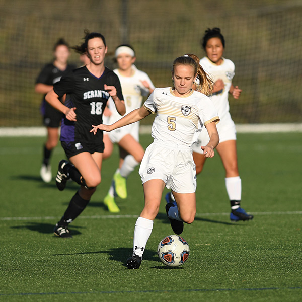 Talia Bertrando ’22 playing soccer