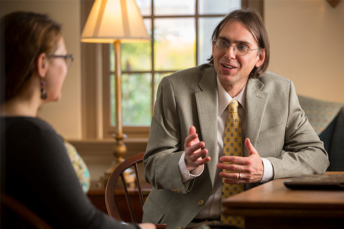 Professor Roberts advising a student at Juniata College